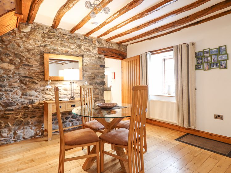 Isallt, listing photograph 9