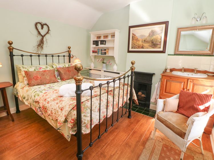 Clematis Cottage, listing photograph 7