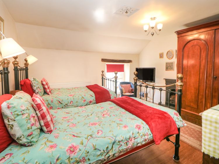 Clematis Cottage, listing photograph 9