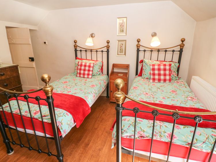 Clematis Cottage, listing photograph 10