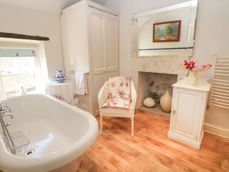 Clematis Cottage, listing photograph 11