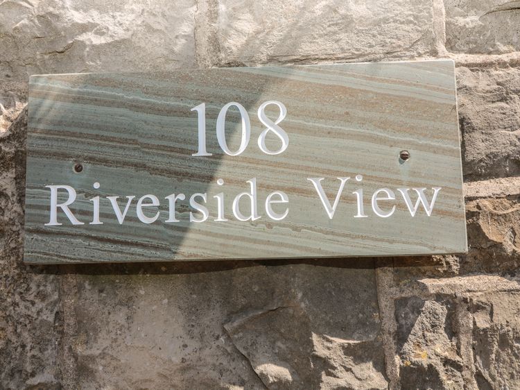Riverside View, listing photograph 3