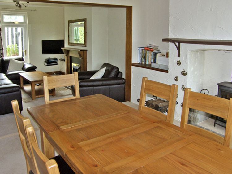 Railway Cottage, listing photograph 4