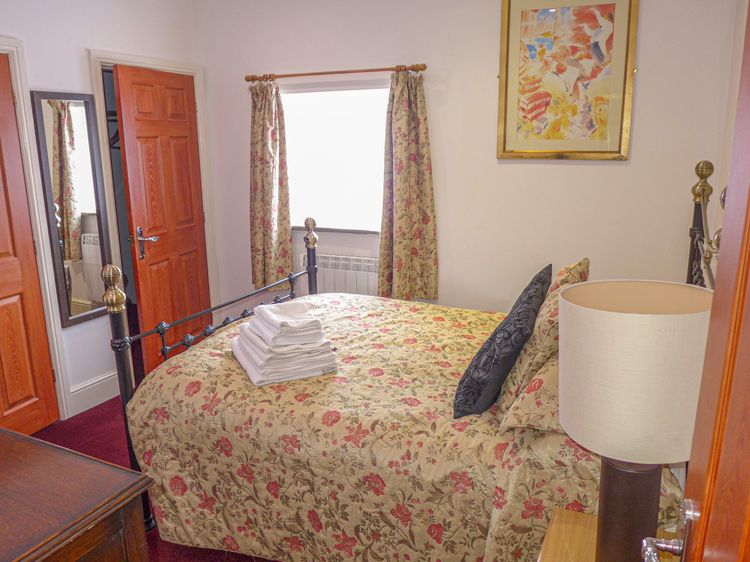 3 Primitive Mews, listing photograph 5