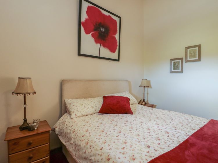 Poppy Cottage, listing photograph 9