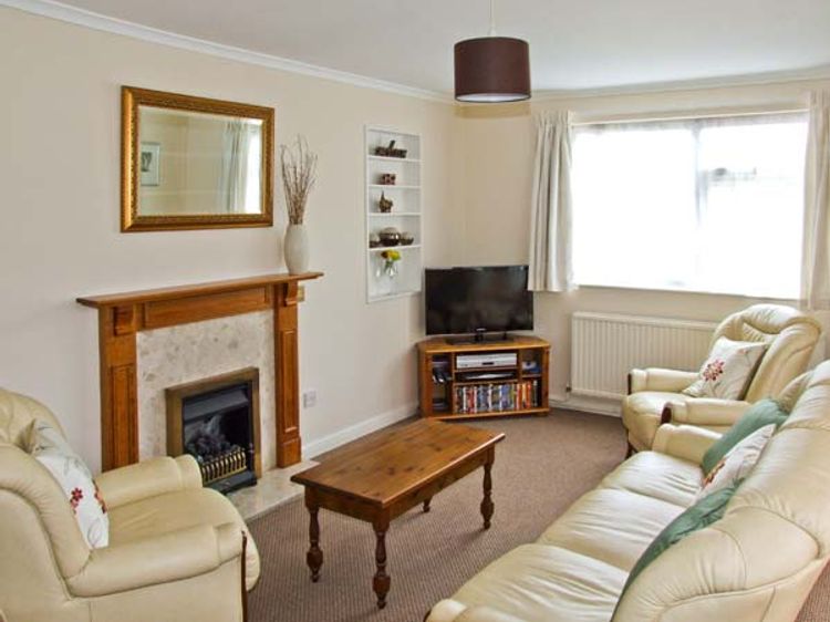 Matlock Green, listing photograph 2
