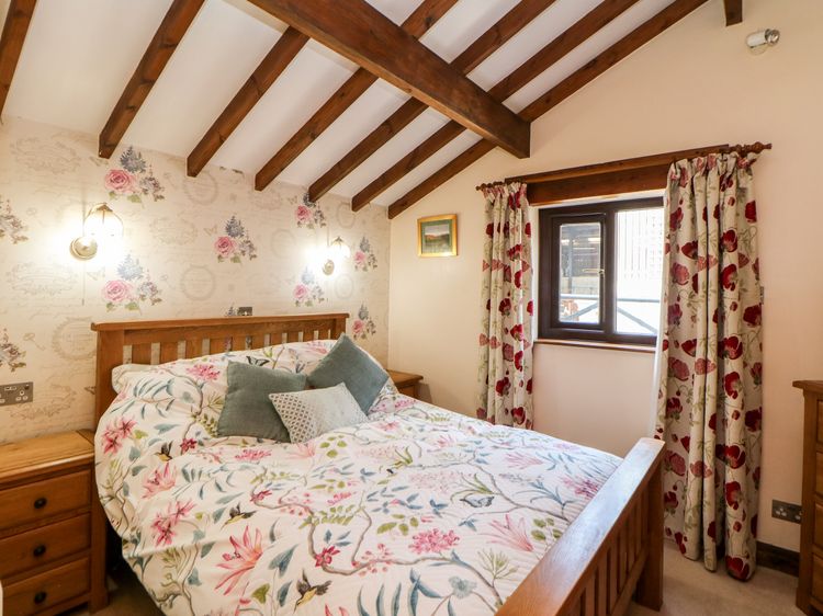 Heath Cottage, listing photograph 6