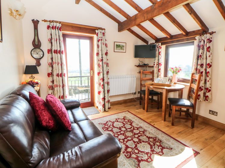 Heath Cottage, listing photograph 3