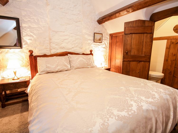 Nant Cottage, listing photograph 9