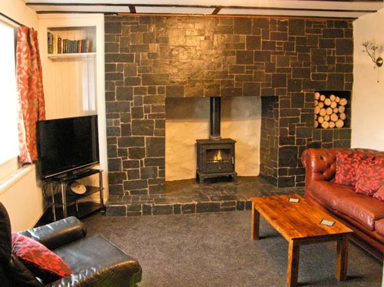 Hendre Aled Farmhouse, listing photograph 2