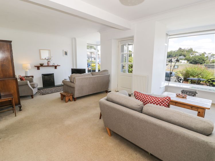 7 Ivy Terrace, listing photograph 9