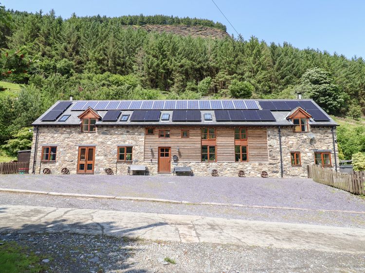Ysgubor Pwlliago, listing photograph 3