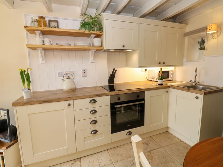 Lavender Cottage, listing photograph 12