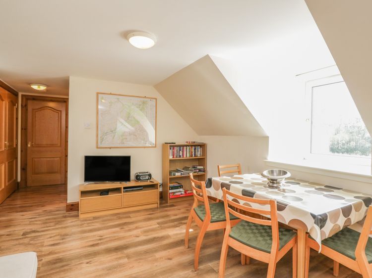 10 Monarch Country Apartments, listing photograph 5