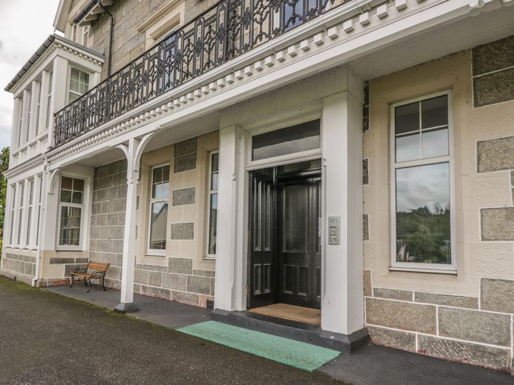 10 Monarch Country Apartments, listing photograph 4
