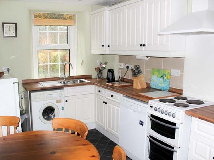 Locks Cottage, listing photograph 4