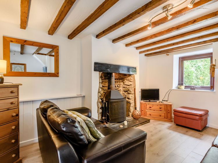 3 Tyn Y Mynydd, listing photograph 6