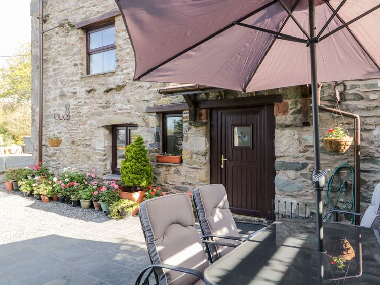 Raceside Cottage, listing photograph 2