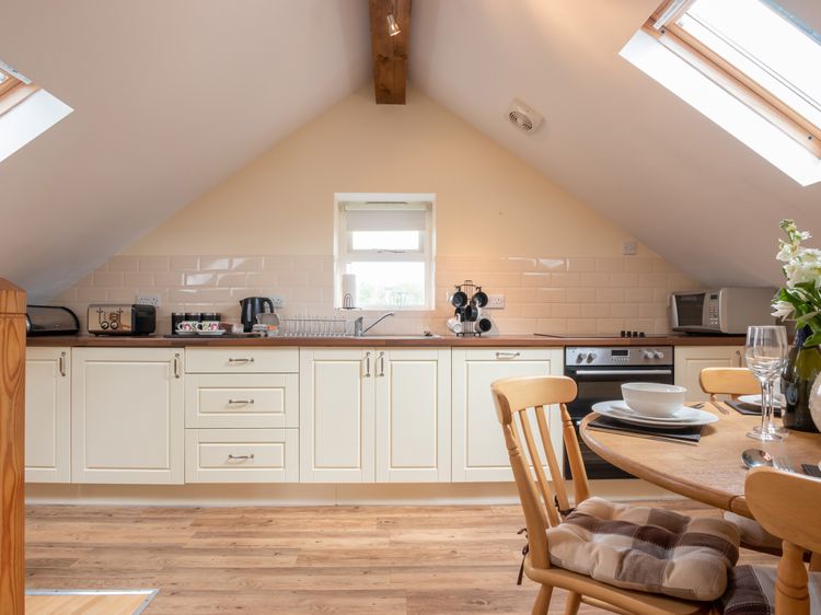Hendre Cottage, listing photograph 8