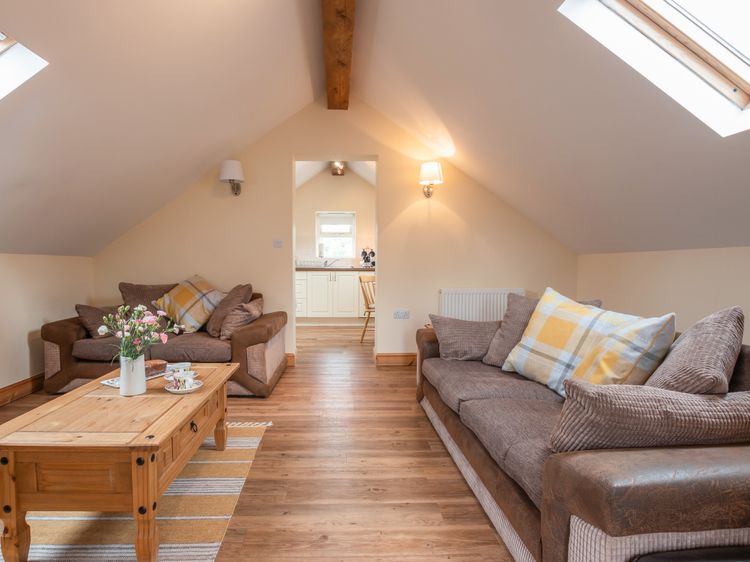 Hendre Cottage, listing photograph 4