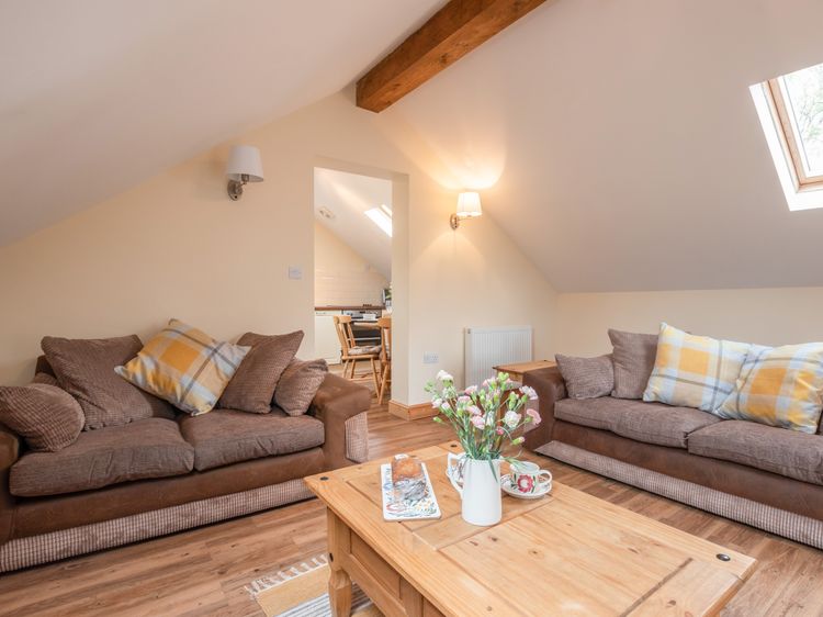 Hendre Cottage, listing photograph 5
