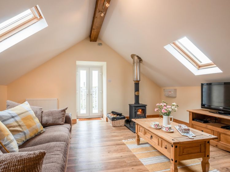 Hendre Cottage, listing photograph 6
