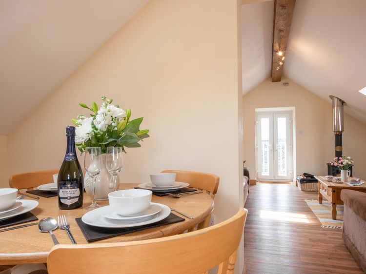 Hendre Cottage, listing photograph 10
