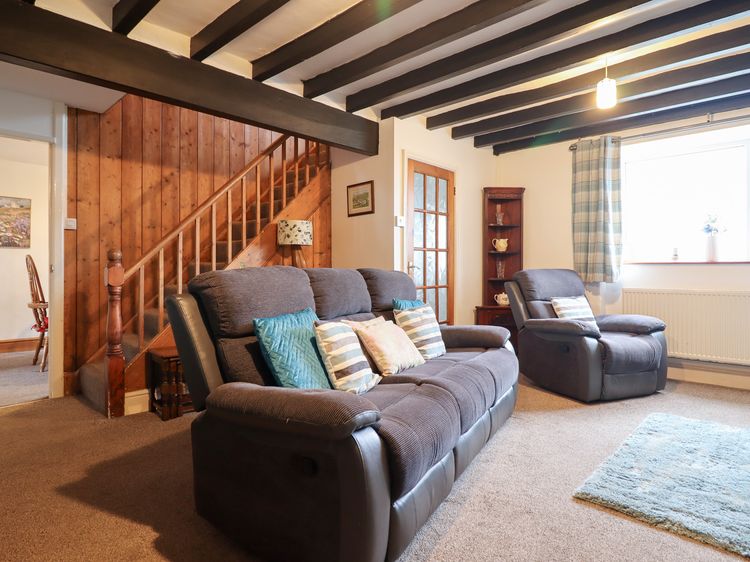 Bryn Re, listing photograph 5