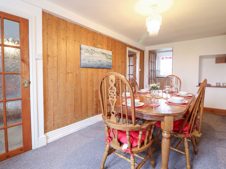 Bryn Re, listing photograph 11
