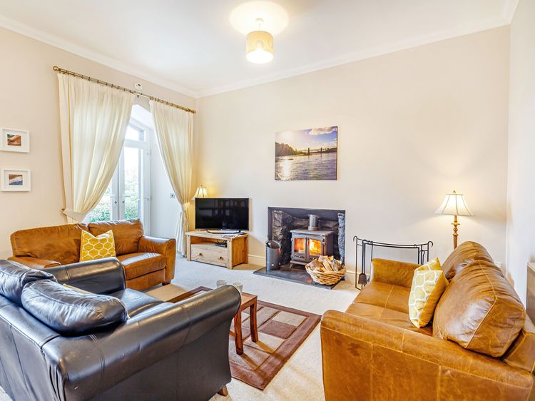 Menai View, listing photograph 4