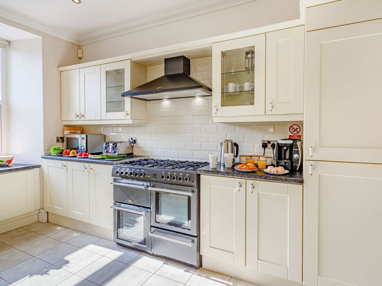 Menai View, listing photograph 7
