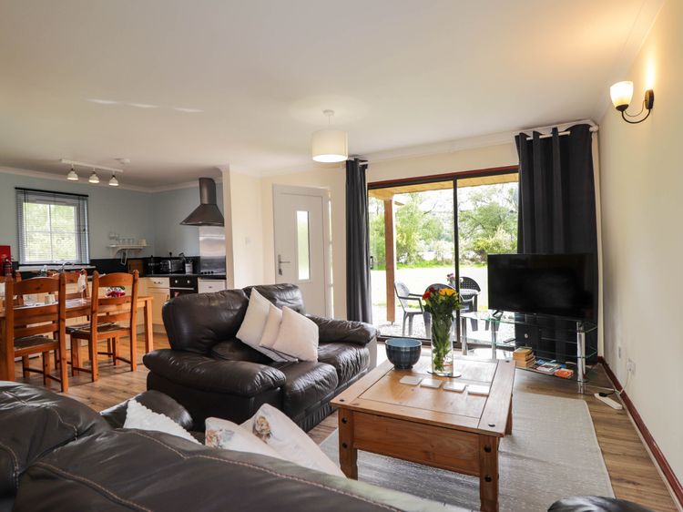 Pebbles Cottage, listing photograph 4