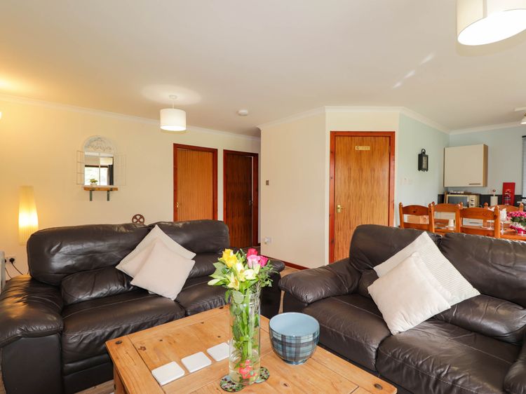 Pebbles Cottage, listing photograph 6