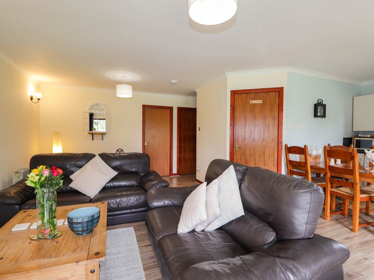 Pebbles Cottage, listing photograph 7