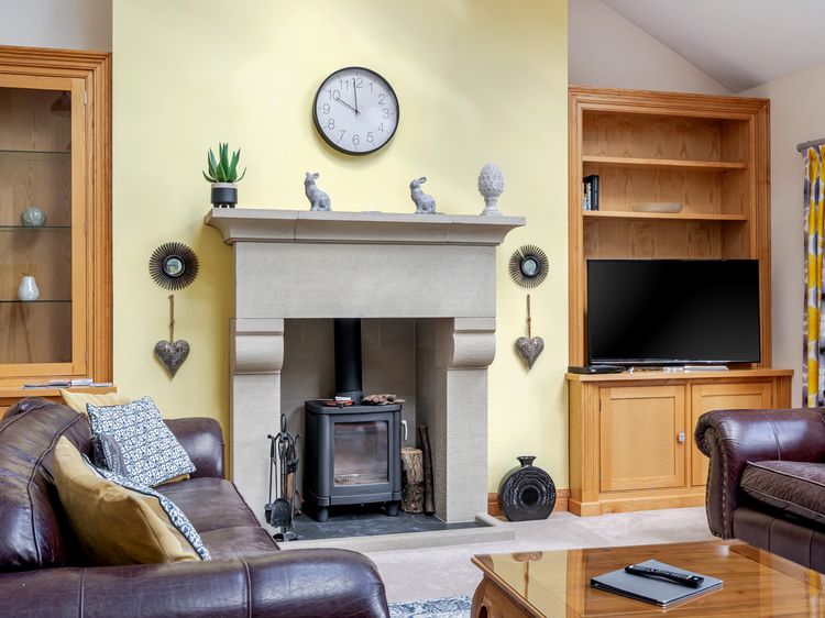 Manor House, listing photograph 6