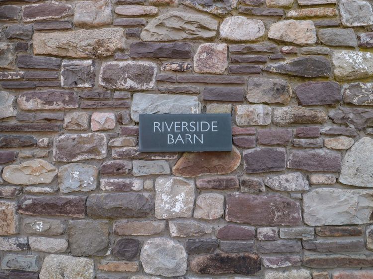 Riverside Barn, listing photograph 2