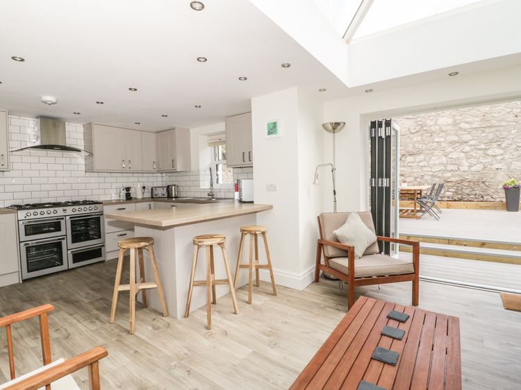 Charnwood Villa, listing photograph 10