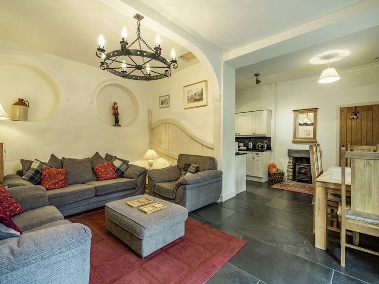 Coachman's Cottage, listing photograph 2
