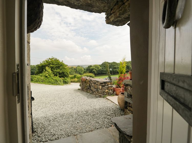 Lane Head, listing photograph 2