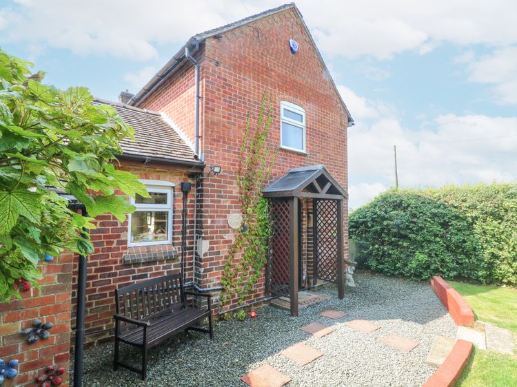 Top Stable Cottage, listing photograph 2