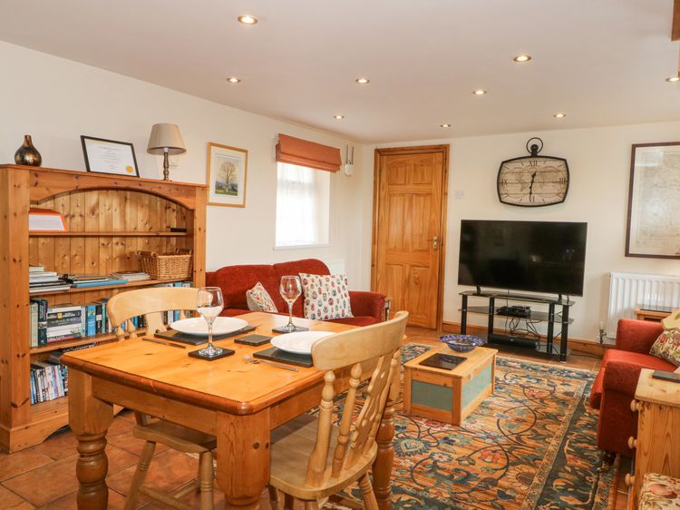 Top Stable Cottage, listing photograph 9