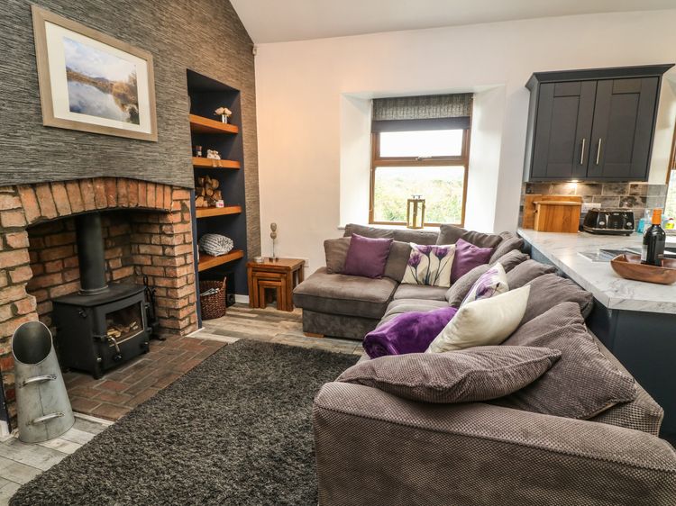 The Lodge, listing photograph 5