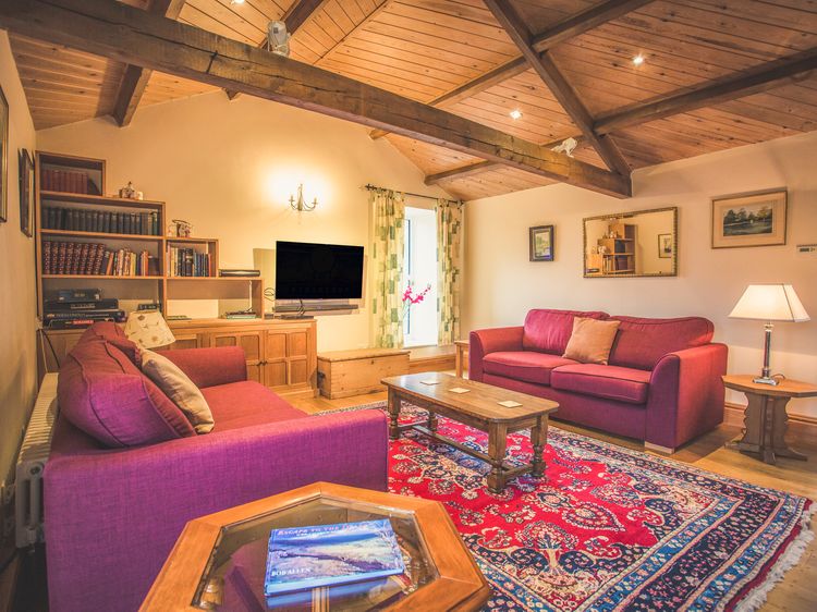 Deerclose West Farmhouse, listing photograph 4