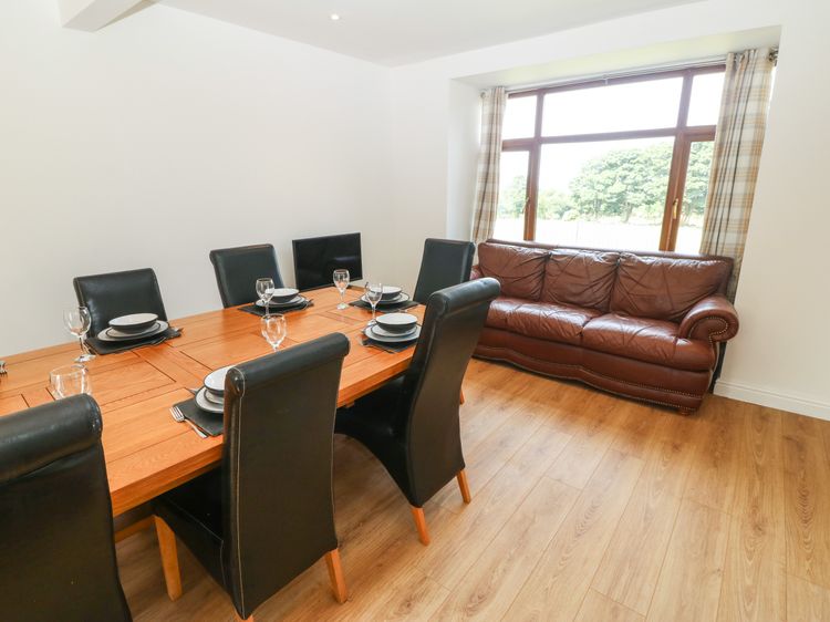 Y Berth Ddu Farmhouse, listing photograph 6