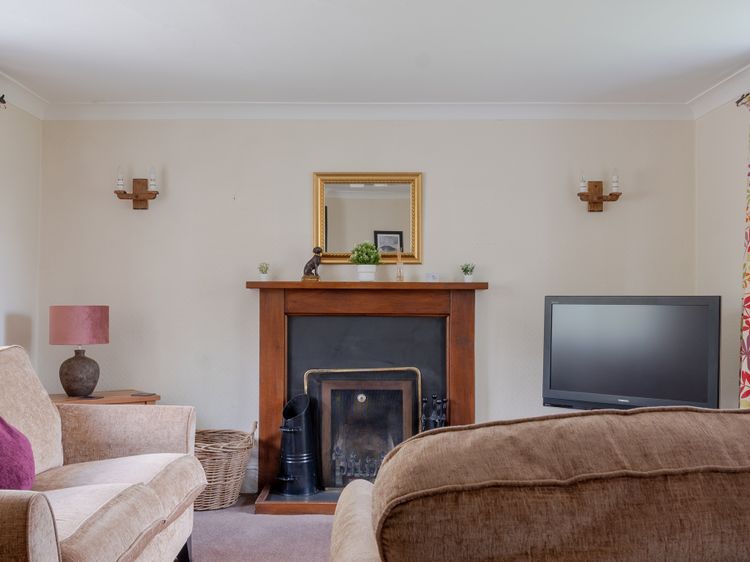 Hilltop at the Graythwaite Estate, listing photograph 4