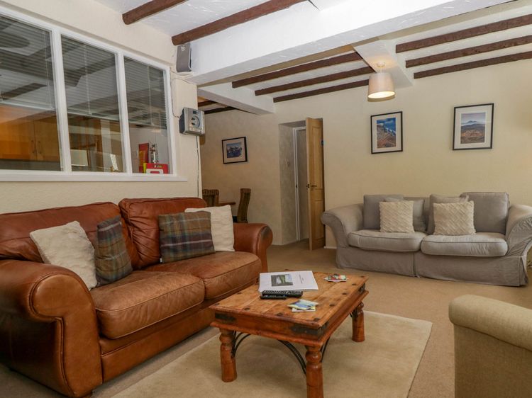 Fox Barn, listing photograph 10
