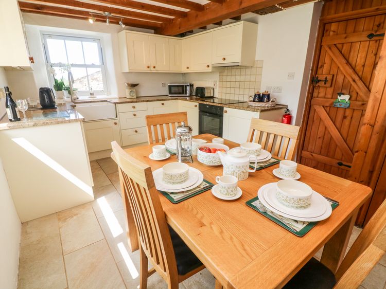 Spout Cottage, listing photograph 9