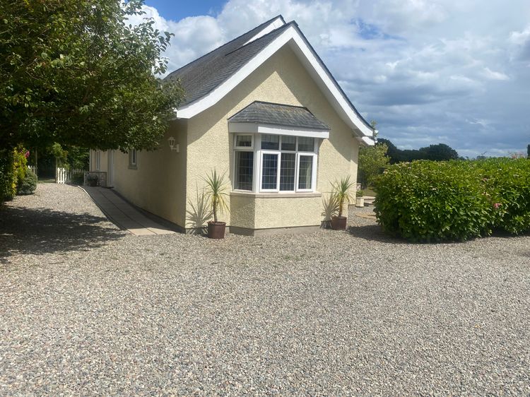 Bedw Arian Cottage, listing photograph 2