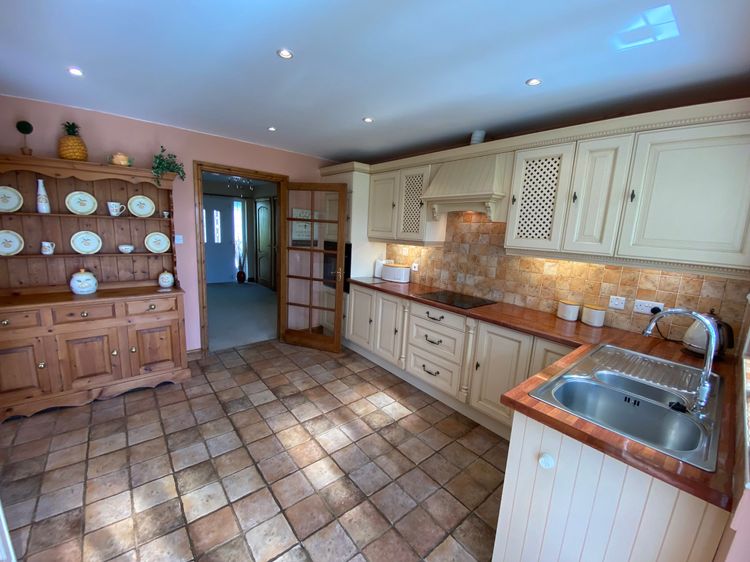 Bedw Arian Cottage, listing photograph 7