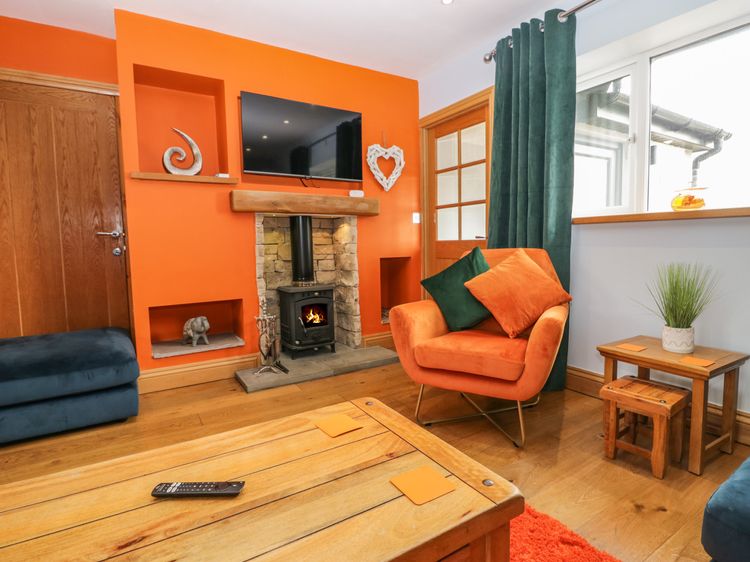 Bluebell Cottage, listing photograph 2